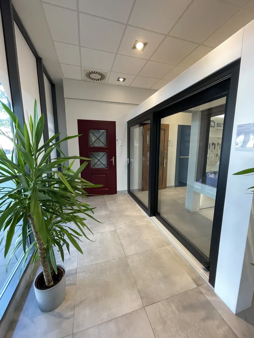 Terrassentür in voller Größe — Salon Budvar Warszawa