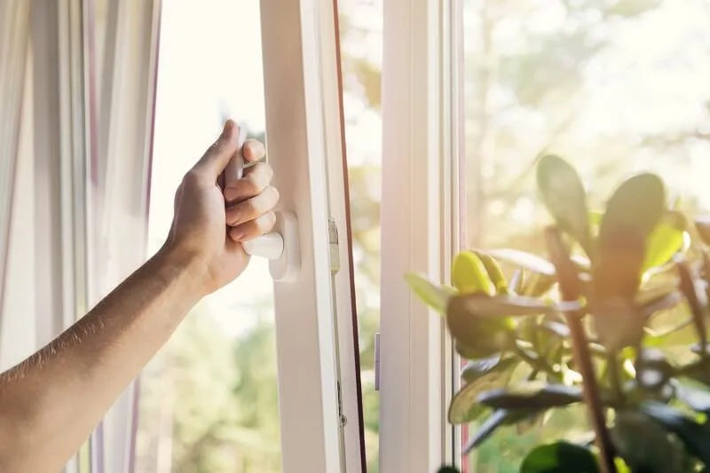 Beschreibung_Fenster_mit_einer_dritten_Dichtung_budvar